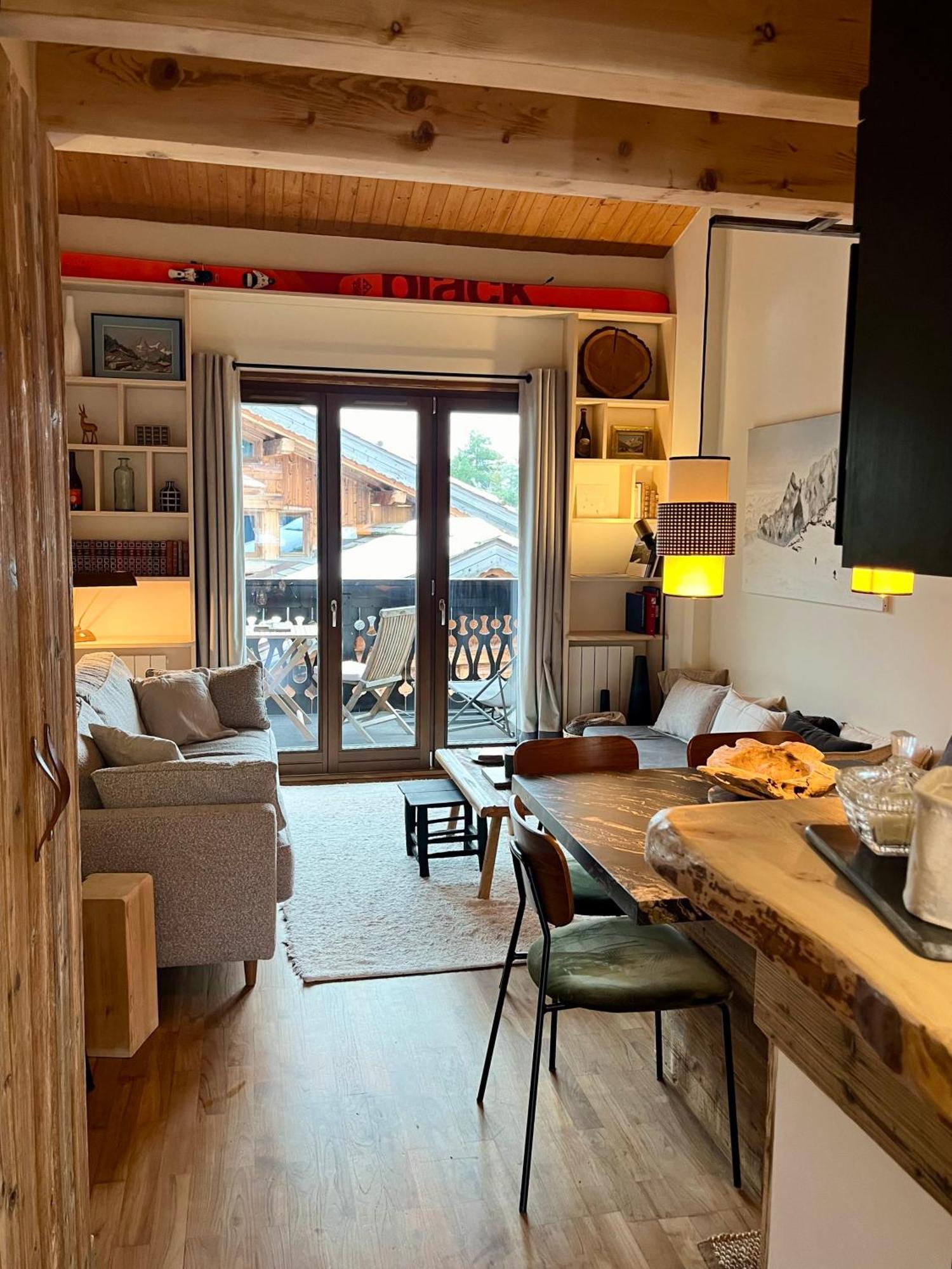 Appartement Ensoleille Aux Tines, Vue Massif Chamonix ภายนอก รูปภาพ