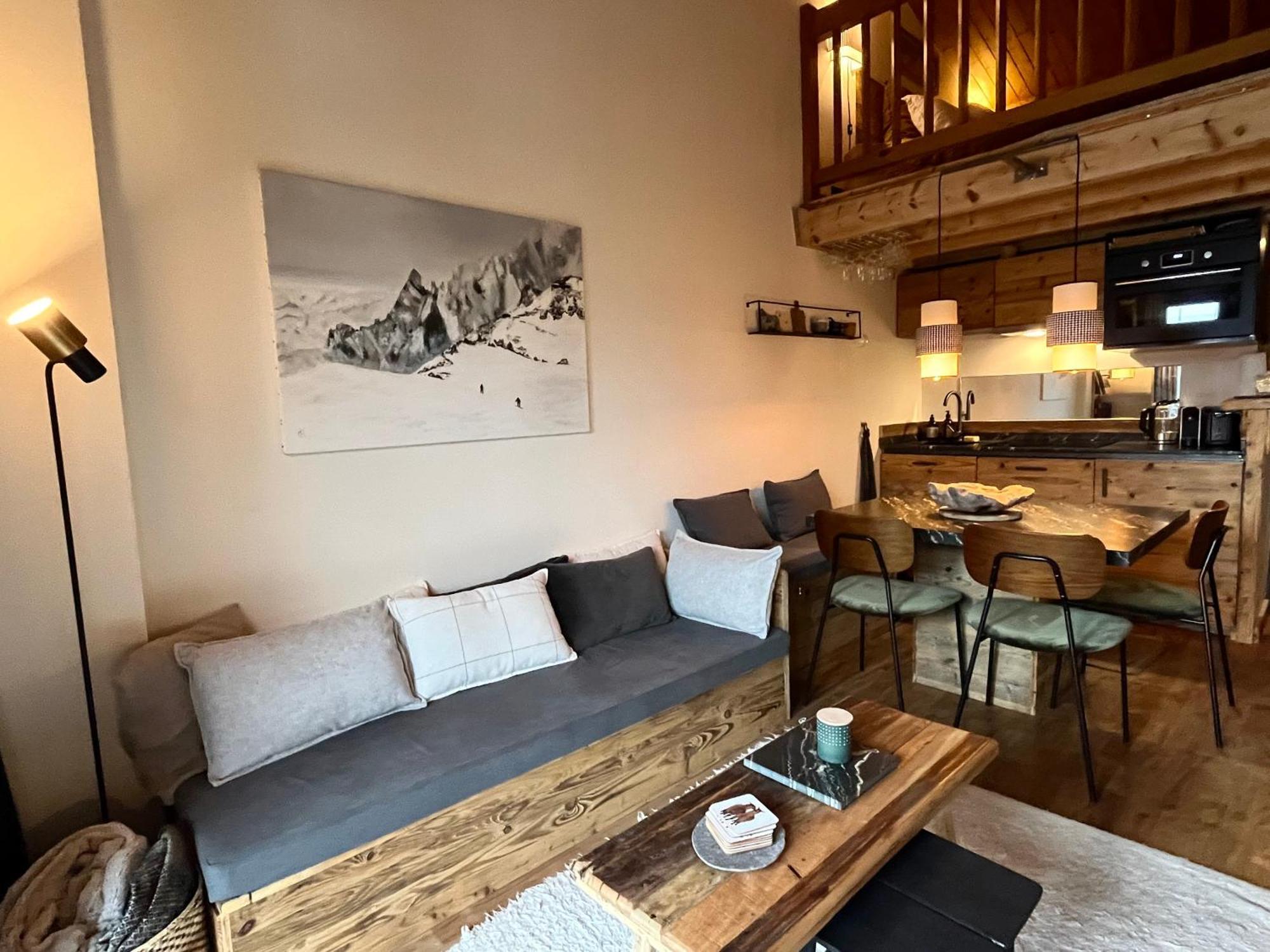 Appartement Ensoleille Aux Tines, Vue Massif Chamonix ภายนอก รูปภาพ
